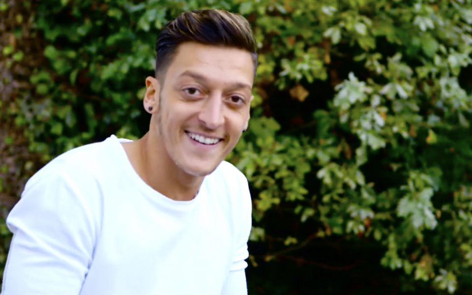 Bobby Benz Mesut Ozil